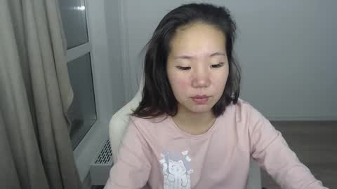 mira_g online show from 03/10/25, 04:14