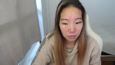 mira_g online show from 11/26/25, 09:43