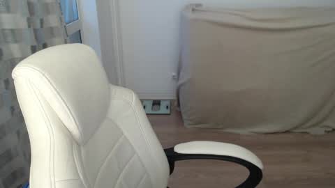 mira_g online show from 02/11/26, 02:33