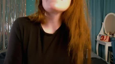 Snapshot of mira_glace chatting on 04/26/26, 12:25 Mira3 online show from 04/26/26, 12:25