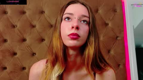 mira_lynxx online show from 01/05/26, 05:27