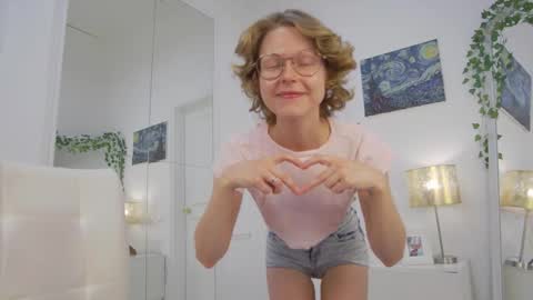 mira_marni online show from 11/12/25, 11:10