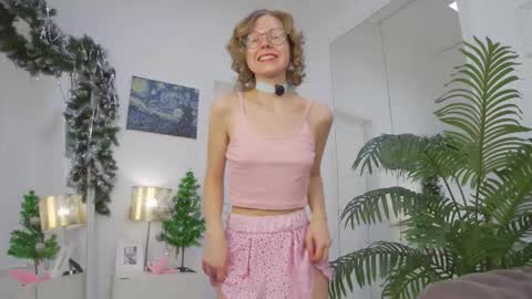 mira_marni online show from 01/14/26, 11:05