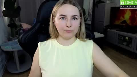 Mira online show from 04/26/26, 01:47