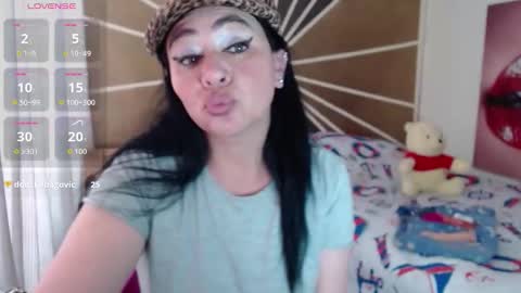 Vicky online show from 10/14/25, 04:19