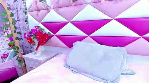 mirabella_miller online show from 09/11/25, 12:27