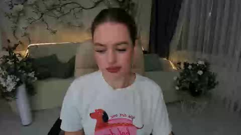 Emma online show from 11/09/25, 10:02