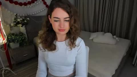 Emma online show from 06/05/26, 06:13