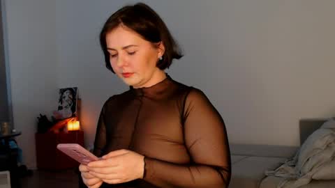 Meera online show from 04/18/26, 09:37