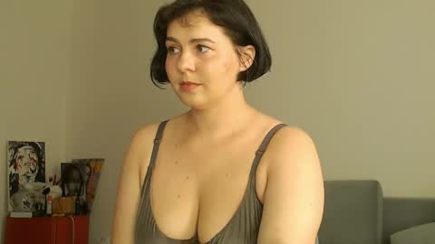 Meera online show from 06/07/26, 07:45