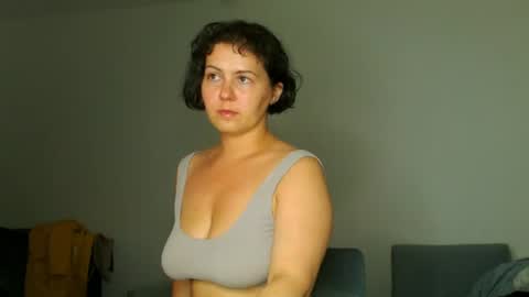 Meera online show from 06/17/26, 10:54
