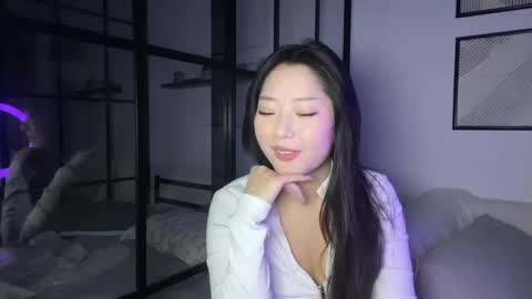 Snapshot of mirafloat chatting on 10/15/25, 01:11 mirafloat online show from 10/15/25, 01:11