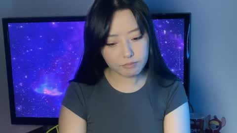 Snapshot of mirafloat chatting on 10/24/25, 02:35 mirafloat online show from 10/24/25, 02:35