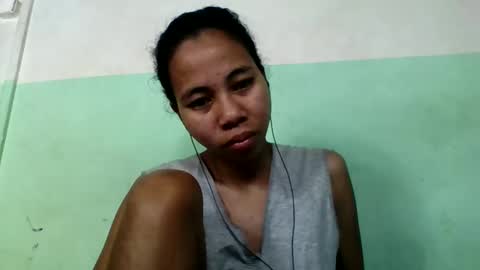 Snapshot of mirah881 chatting on 11/15/25, 05:38 mirah881 online show from 11/15/25, 05:38