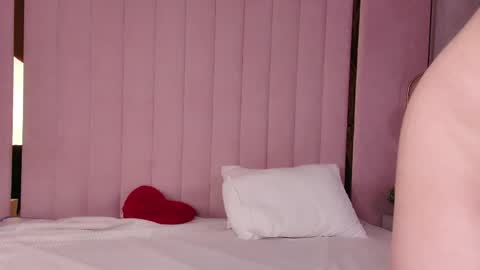 Mira online show from 04/19/26, 06:24