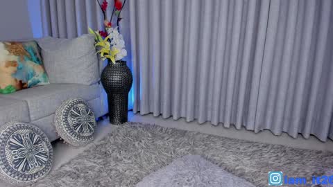 Snapshot of mirandacollins_ chatting on 01/11/25, 01:27 Miranda online show from 01/11/25, 01:27