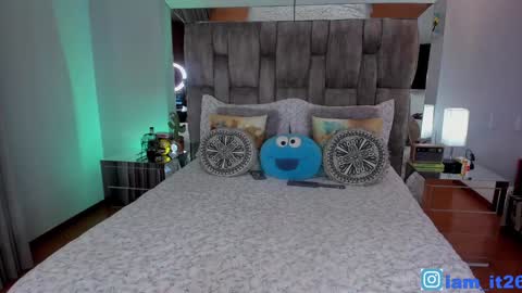 Snapshot of mirandacollins_ chatting on 01/18/25, 12:57 Miranda online show from 01/18/25, 12:57