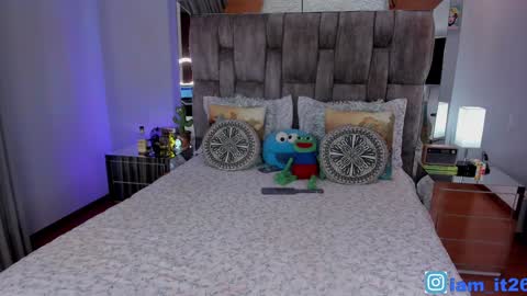 Snapshot of mirandacollins_ chatting on 02/03/25, 01:30 Miranda online show from 02/03/25, 01:30