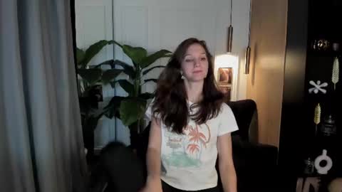 Snapshot of mirandaglow chatting on 06/28/26, 05:46 Miranda online show from 06/28/26, 05:46