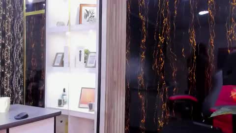 Miranda online show from 09/17/25, 02:57