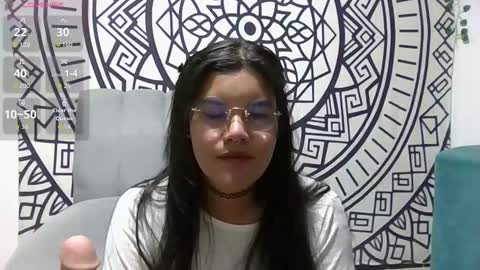 Snapshot of mirandavila chatting on 10/05/25, 11:02 online show from 10/05/25, 11:02