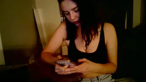 Snapshot of miranoa chatting on 10/04/25, 12:52 miranoa online show from 10/04/25, 12:52