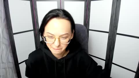 Mira online show from 02/04/25, 11:16