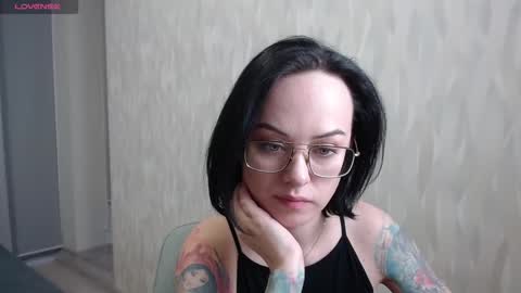 Mira online show from 02/12/25, 03:27