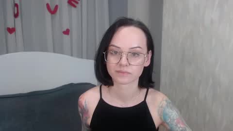 Mira online show from 02/21/25, 03:43