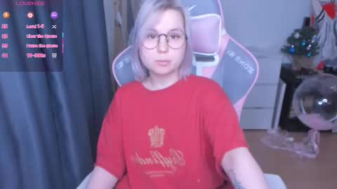 Kira online show from 02/17/26, 10:38