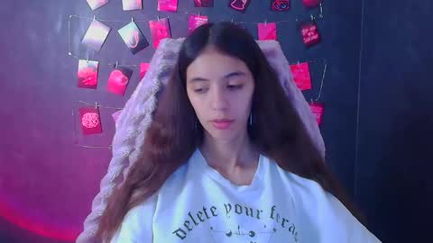 Snapshot of miri_miss chatting on 10/30/25, 12:28 Miri online show from 10/30/25, 12:28