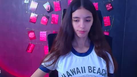 Snapshot of miri_miss chatting on 11/29/25, 07:11 Miri online show from 11/29/25, 07:11