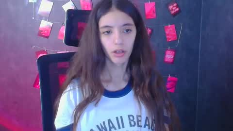 Snapshot of miri_miss chatting on 12/05/25, 12:36 Miri online show from 12/05/25, 12:36