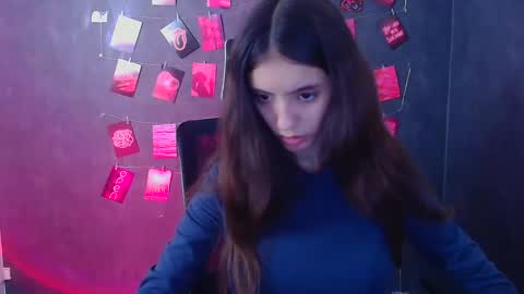 Snapshot of miri_miss chatting on 12/22/25, 12:46 Miri online show from 12/22/25, 12:46