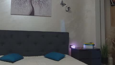 miriam04 online show from 01/03/25, 10:19