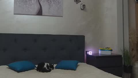 miriam04 online show from 02/22/25, 09:59