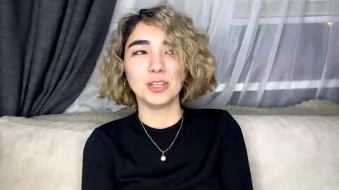 Snapshot of mirko_or_miruko chatting on 03/19/26, 07:29 Miru online show from 03/19/26, 07:29