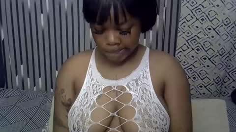 mirror_254 online show from 12/15/25, 12:37