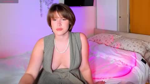 Shelley online show from 09/13/25, 06:40