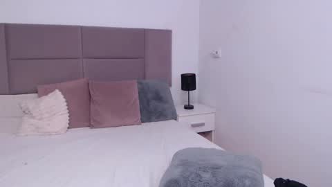 Snapshot of miryamines chatting on 02/24/25, 10:26 MiryamInes online show from 02/24/25, 10:26