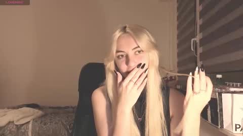 Snapshot of misa_0 chatting on 11/01/25, 07:27 misa_0 online show from 11/01/25, 07:27