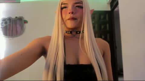 Snapshot of misa___amane chatting on 01/18/25, 06:10 Misa Independent model online show from 01/18/25, 06:10