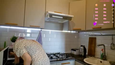 MisaMew online show from 04/01/26, 12:06