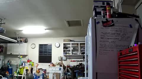 Snapshot of mischeifandpleasure chatting on 10/31/25, 05:08 MischiefAndPleasure online show from 10/31/25, 05:08