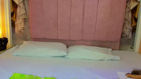 Mishell online show from 02/12/26, 01:39