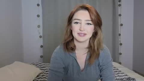 Snapshot of mishymoon chatting on 05/06/26, 11:26 Elora online show from 05/06/26, 11:26