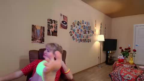 Kris online show from 11/18/25, 10:52