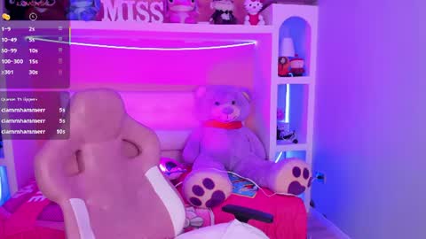 Snapshot of miss___megan chatting on 06/25/26, 06:18 Megan online show from 06/25/26, 06:18