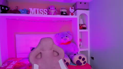 Snapshot of miss___megan chatting on 07/16/26, 02:39 Megan online show from 07/16/26, 02:39