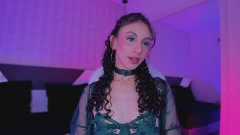 Snapshot of miss__charlotte_ chatting on 02/03/25, 05:18 Charlotte online show from 02/03/25, 05:18